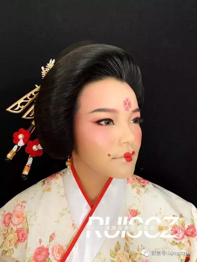 影視學(xué)習(xí)|影視化妝師妝發(fā)造型小攻略