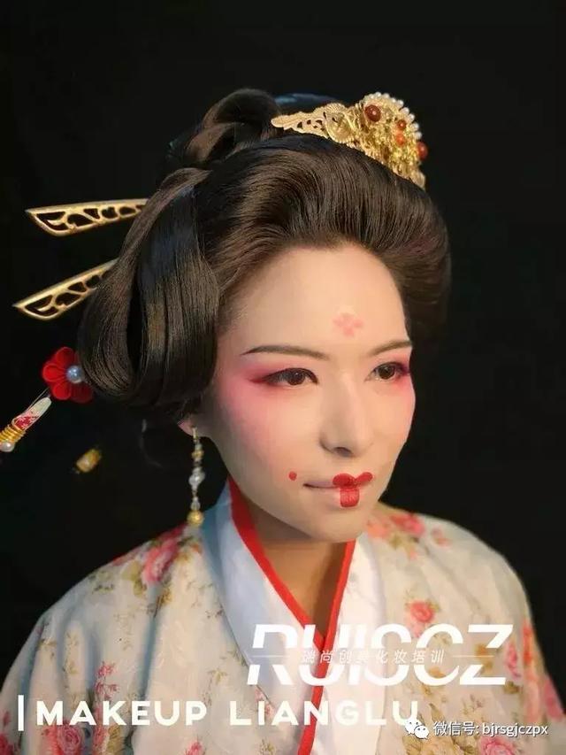 影視學(xué)習(xí)|影視化妝師妝發(fā)造型小攻略