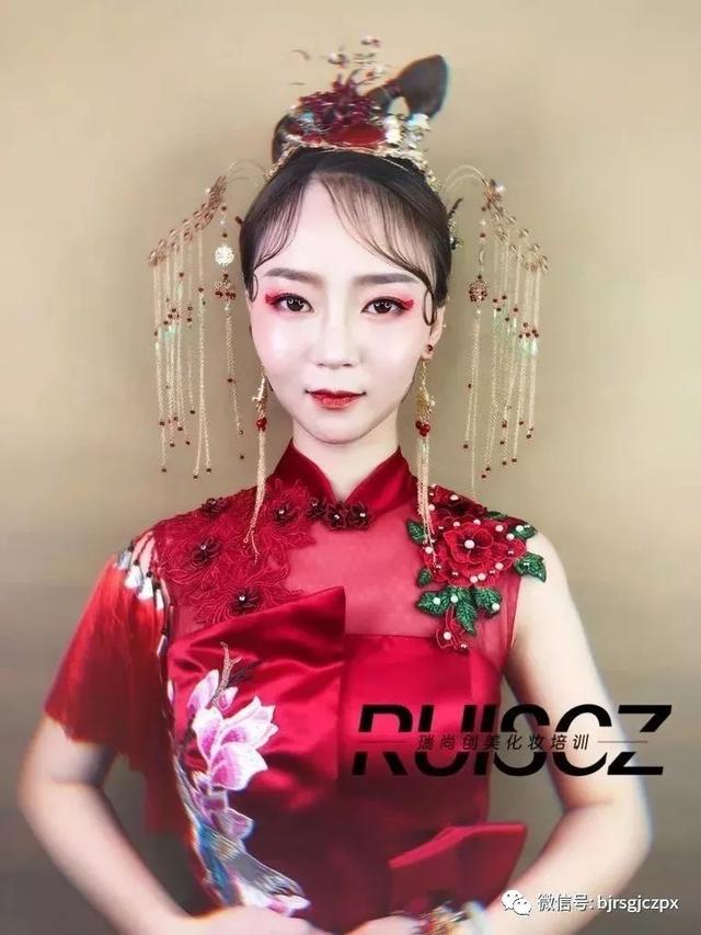 不會做飾品的化妝師，太容易被時(shí)代淘汰！