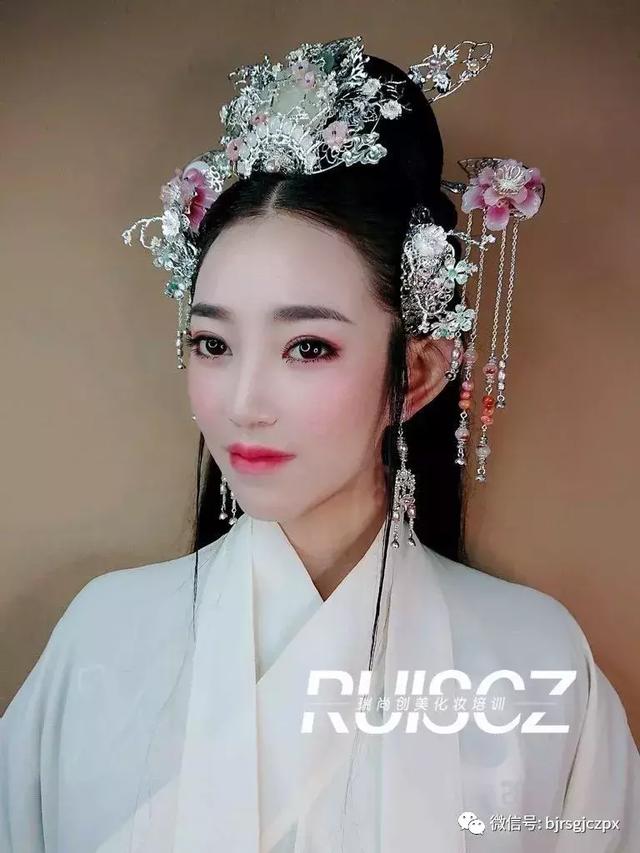 超難駕馭的漢朝造型，精致的妝發(fā)劃重點！