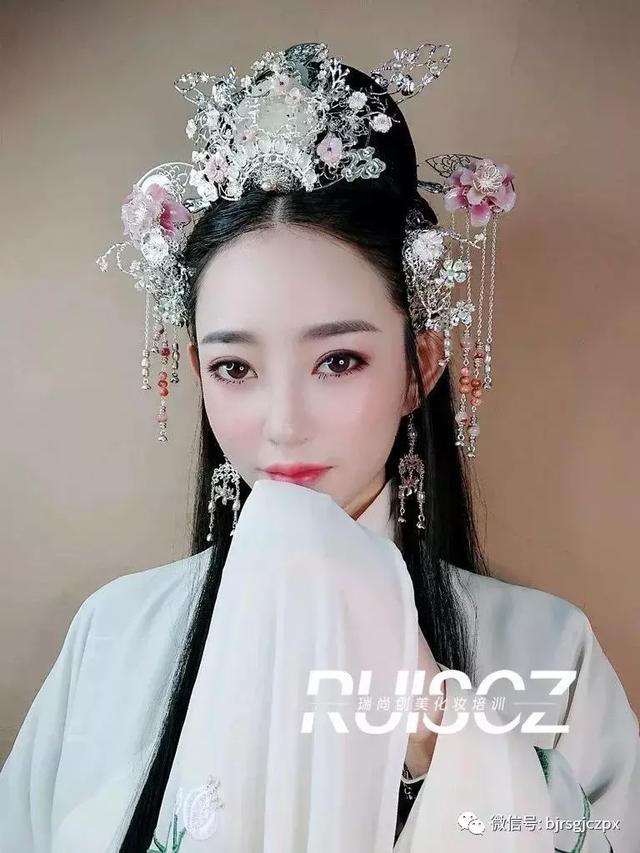 超難駕馭的漢朝造型，精致的妝發(fā)劃重點！