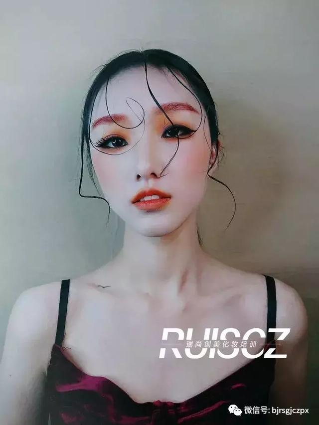 春夏妝容主旋律，活力橘調(diào)“妝”出時(shí)尚感！