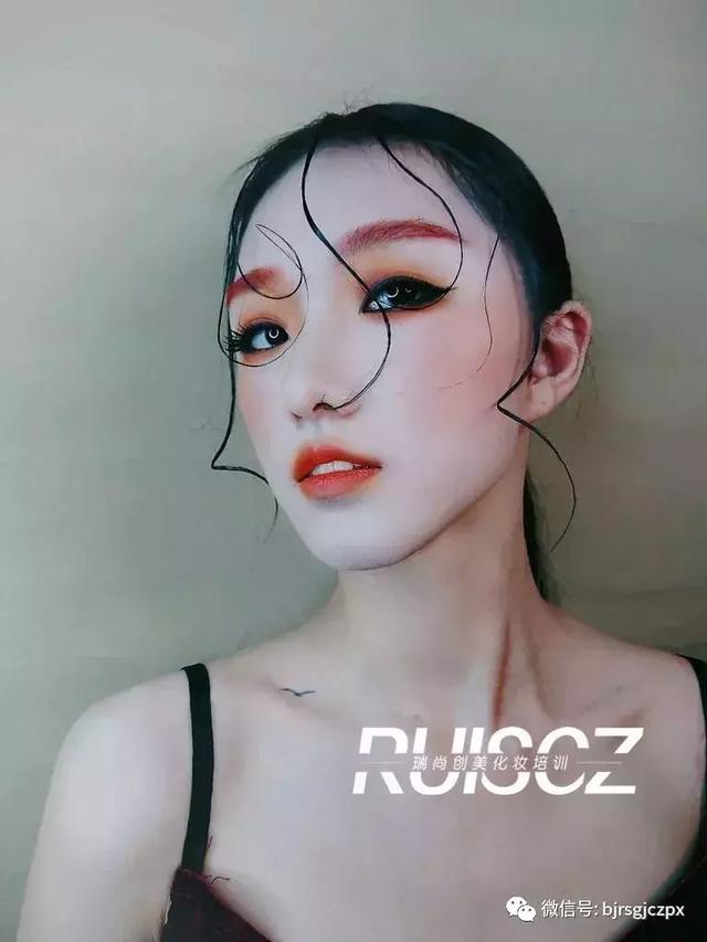 春夏妝容主旋律，活力橘調(diào)“妝”出時(shí)尚感！