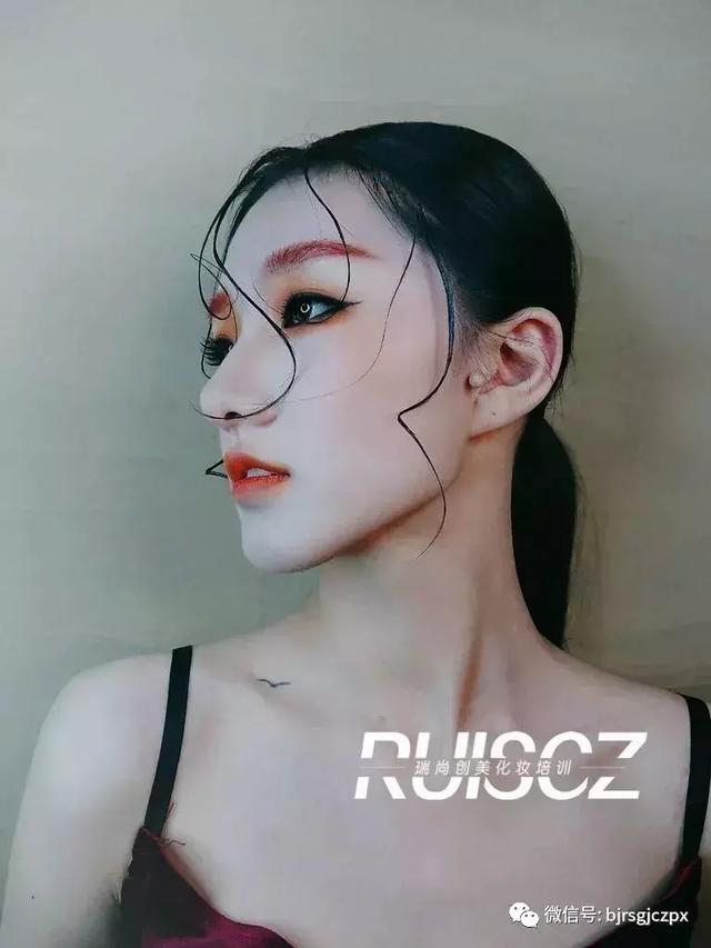 春夏妝容主旋律，活力橘調(diào)“妝”出時(shí)尚感！