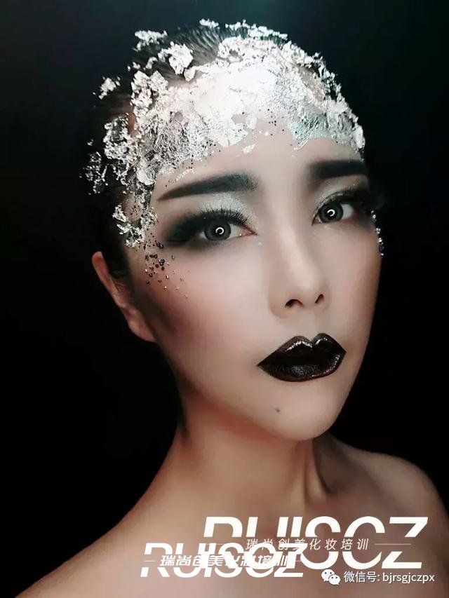 化身拜“金”Girl，體驗(yàn)酷炫金屬潮妝！