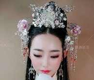 化妝學(xué)校出來能干什么？薪資待遇怎么樣？