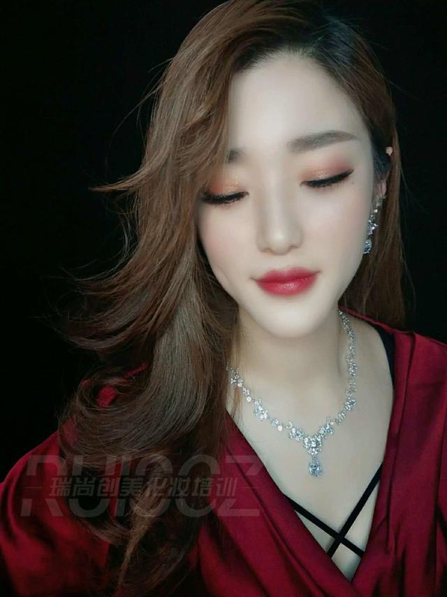 心機(jī)紅毯妝，打造屬于你的名媛style