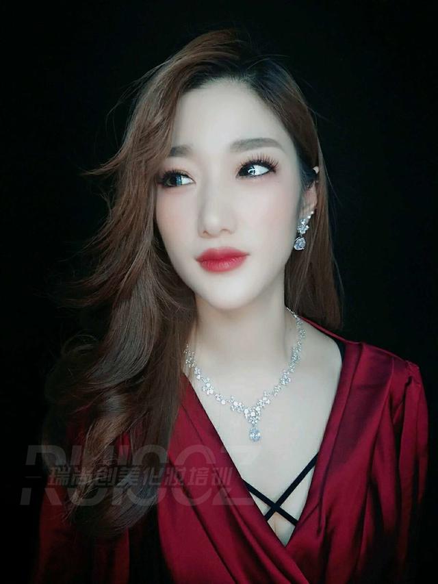 心機(jī)紅毯妝，打造屬于你的名媛style