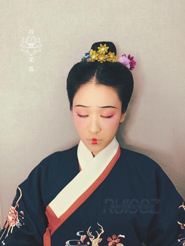 影視化妝師這條路，不止造型這么簡單！