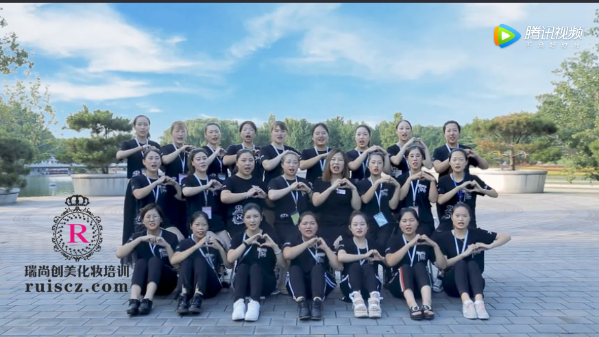 瑞尚創(chuàng)美朝陽(yáng)校區(qū)學(xué)員感恩母校，勿忘初心
