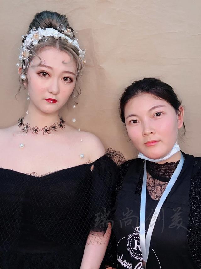 化妝師「入坑」指南！零基礎(chǔ)學(xué)化妝兩個月成果展示