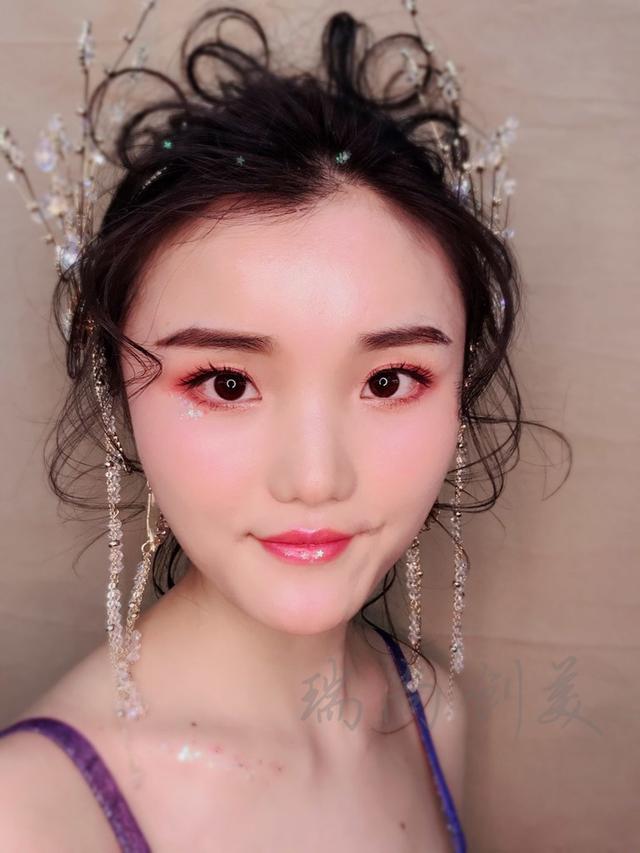 化妝師「入坑」指南！零基礎(chǔ)學(xué)化妝兩個月成果展示