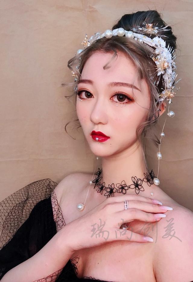 化妝師「入坑」指南！零基礎(chǔ)學(xué)化妝兩個月成果展示