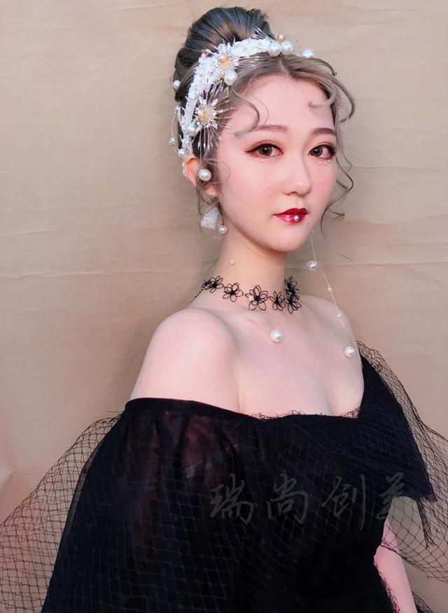 化妝師「入坑」指南！零基礎(chǔ)學(xué)化妝兩個月成果展示