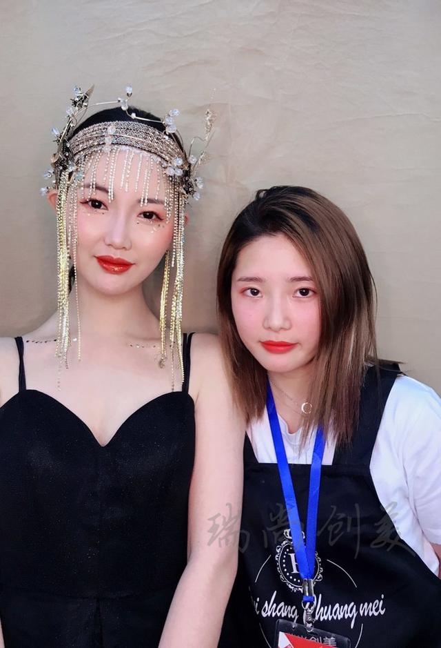 化妝師「入坑」指南！零基礎(chǔ)學(xué)化妝兩個月成果展示