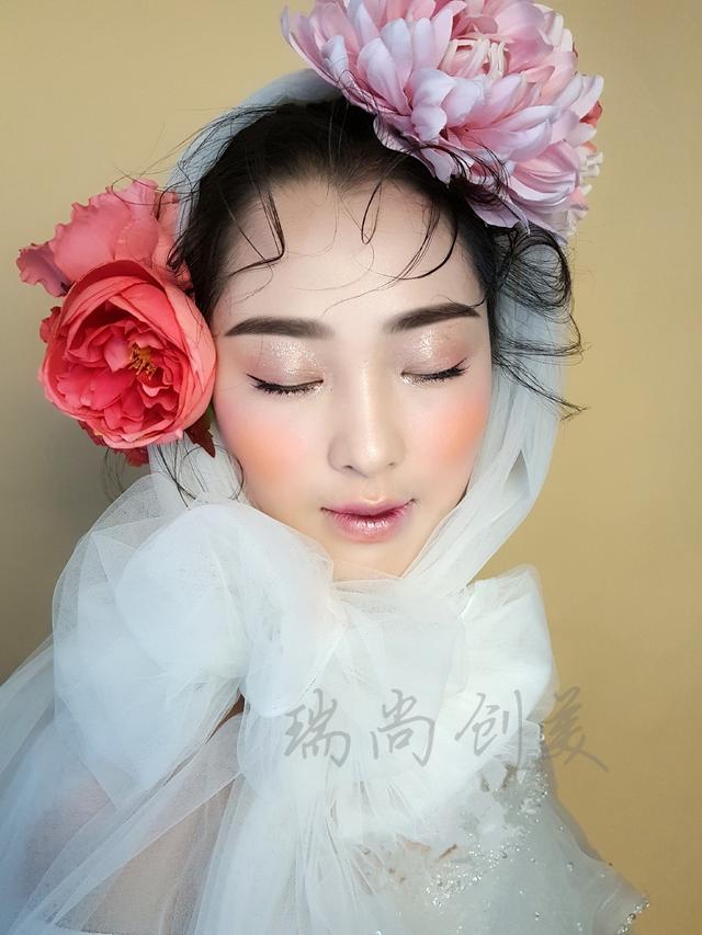 學(xué)好化妝有多重要？妝面里面見分曉！