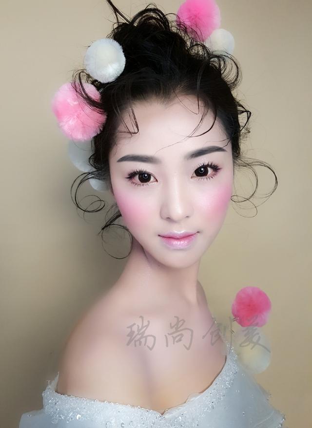 學(xué)好化妝有多重要？妝面里面見分曉！
