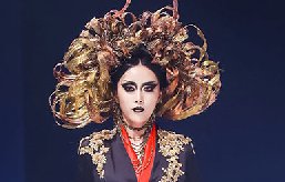 學彩妝怎么找工作？好找工作嗎？