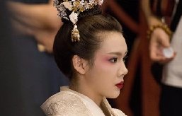 男孩子學(xué)彩妝怎么樣？好就業(yè)嗎？