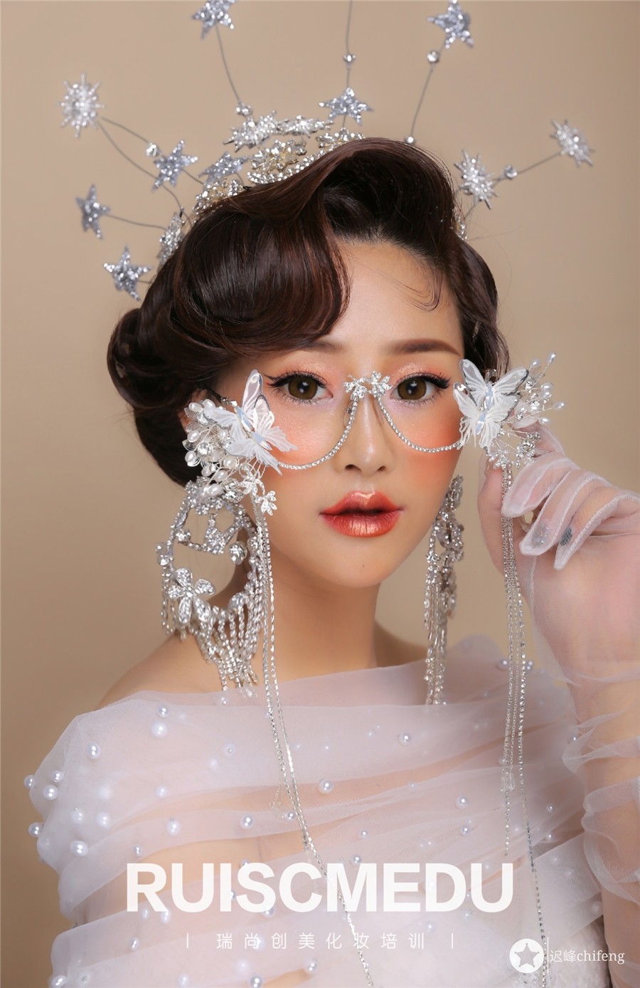 時(shí)尚復(fù)古新娘造型