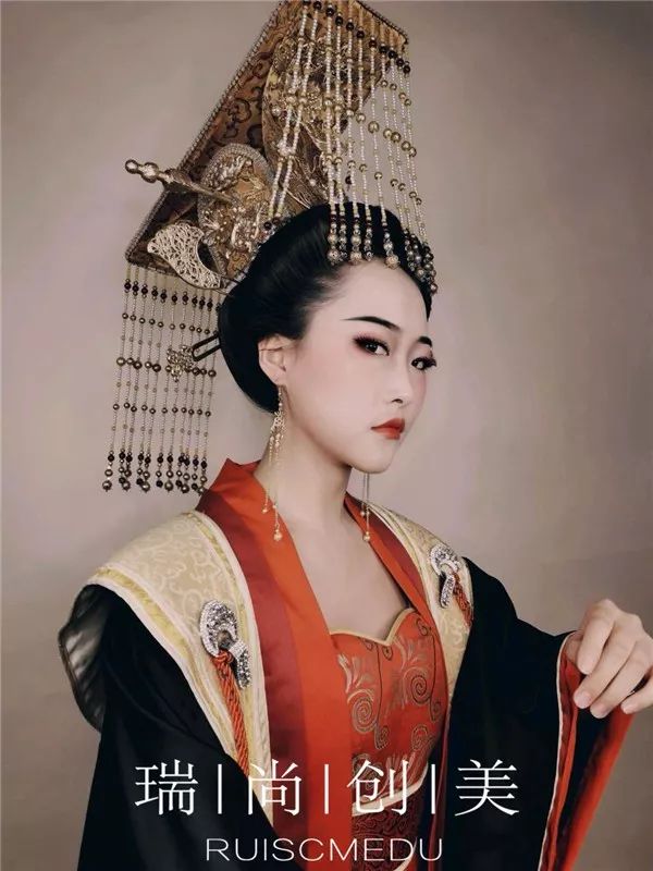 瑞尚創(chuàng)美朝陽(yáng)校區(qū)影樓班、時(shí)尚班、影視班考核