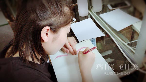 63歲成為“新晉網(wǎng)紅”，拼的是一技之長(zhǎng)