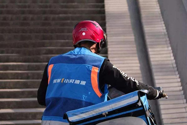 疫情期間不靠工資還能月入過萬(wàn)的人，都在做什么副業(yè)？