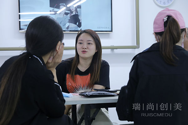 歷經(jīng)2020個(gè)小時(shí)的等待，終于迎來(lái)了瑞尚創(chuàng)美畢業(yè)生校企雙選會(huì)！