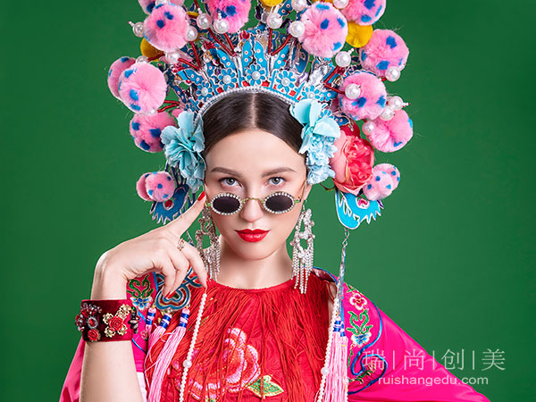 30歲想要轉(zhuǎn)行化妝師，還來得及么？