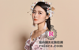 教你打造日常妝容，經(jīng)濟實惠！